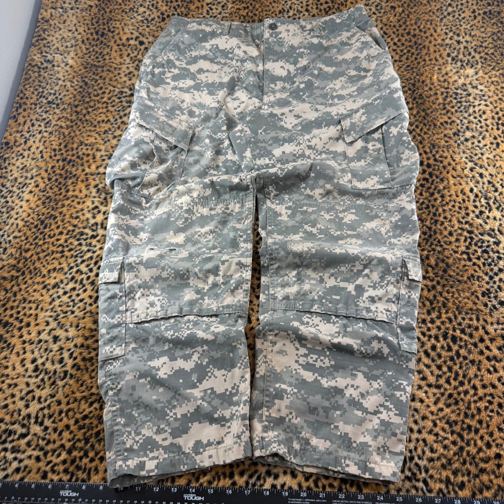 US Military ACU Digital Camo Cargo Pants Large Regular 8415-01-519-8435